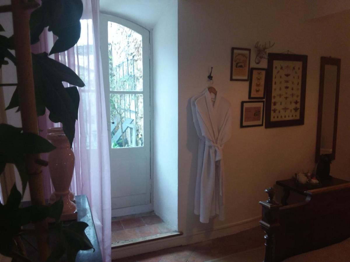 Caunes-Minervois L'Ancienne Boulangerie B&B 외부 사진